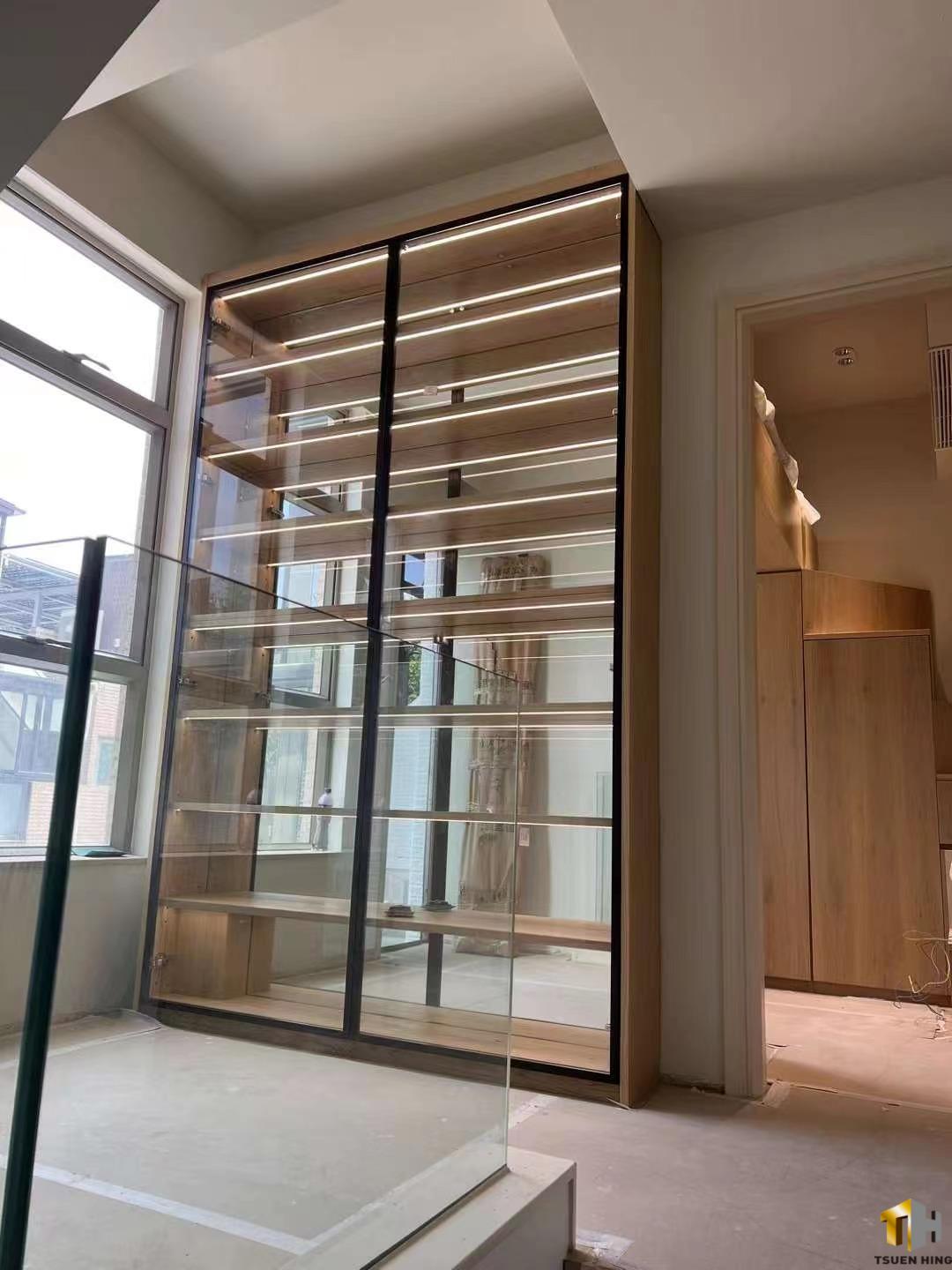 室內裝修工程現場：間隔與天花施工階段